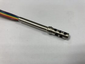 capteur-de-temperature-et-humidite-monte-dans-un-tube-ajoure-scaled-3.jpg